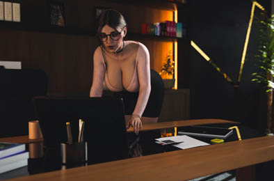 办公室潜规则 V3.2+2番外 精翻汉化版【PC+安卓】游戏中文版下载_怀旧游戏网